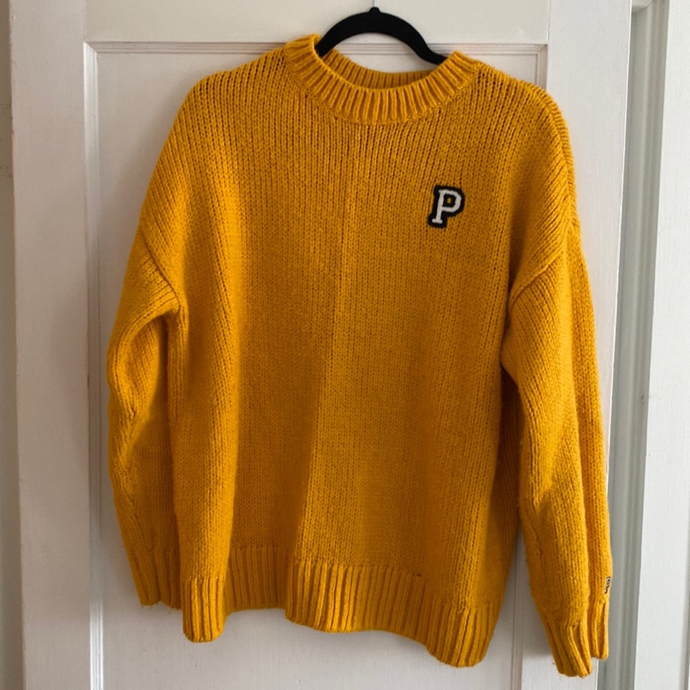 Mustard crew neck sweater